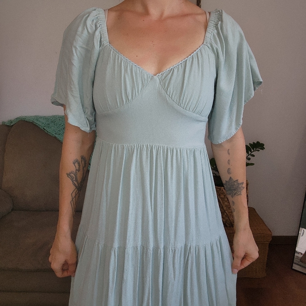 One Loved Babe Smocked Flutter Sleeve Midi Dress Size Medium - Picture 3 of 6